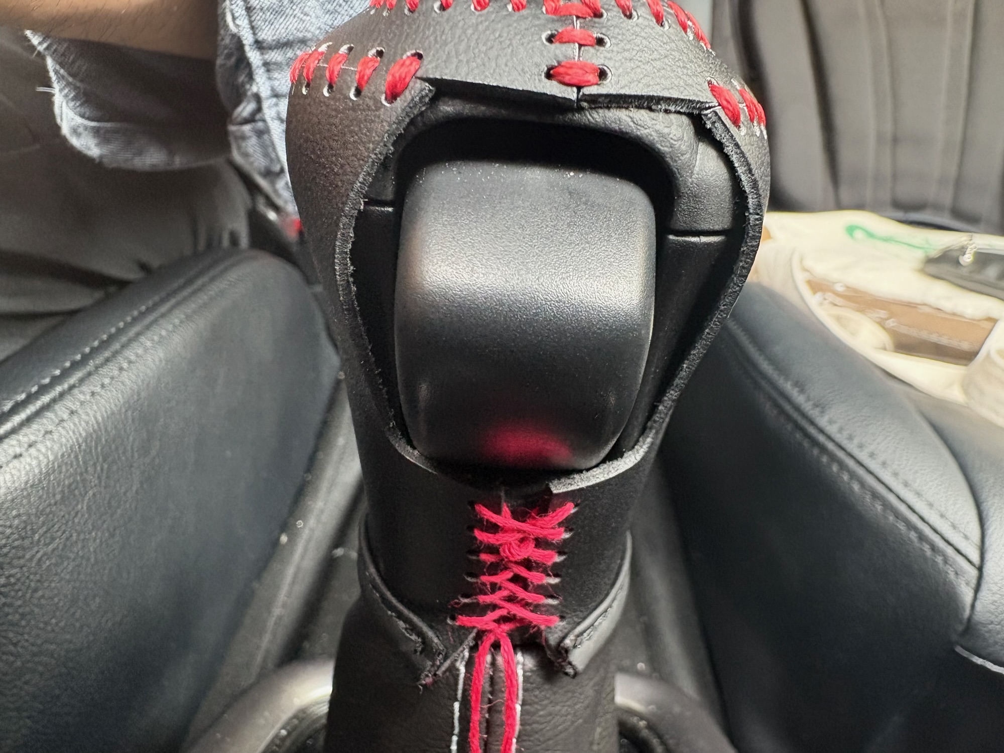 DIYで完成したシフトノブカバー