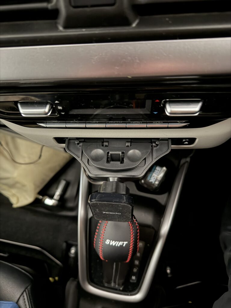 スイフト,ZCEDS,センターコンソール,エアコン操作パネル,AUTOボタン,デフロスター,FRONT,REAR,SWIFTシフトノブ,カビ予防運用