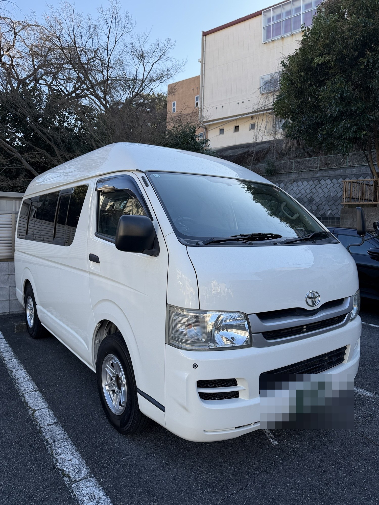 介護タクシー仕様のトヨタ ハイエース ウェルキャブ（横浜ナンバー・緑ナンバー）