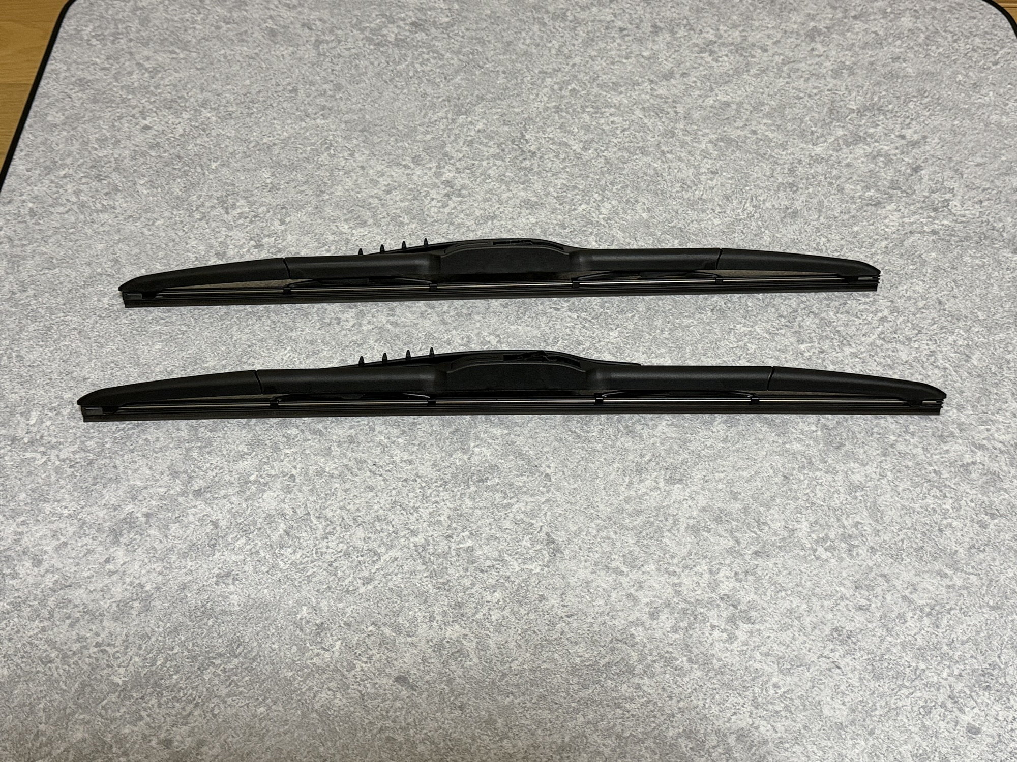 冬用のスノーワイパーブレード2本