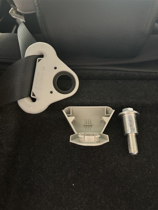 Step2 純正14mmボルトを外す